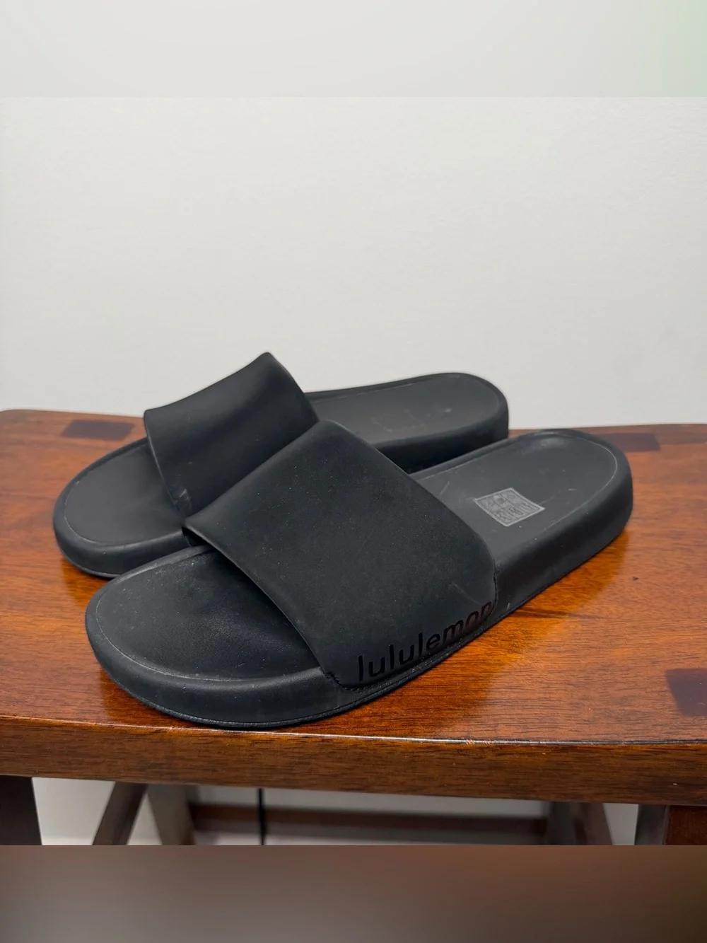 Lululemon Restfeel Slide Women’s Size 7 Black Comfort Sandals Slip On